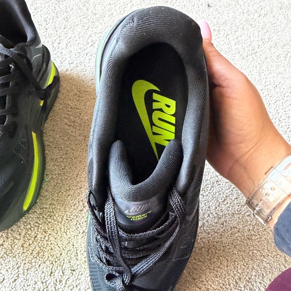 Nike Vomero Premium 'Black Anthracite'  2025 - Picture 5 of 10